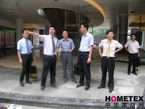 �Ϻ��Q(m��o)�ٕ�(hu��)�ؕ��L(zh��ng)�೿�����i��