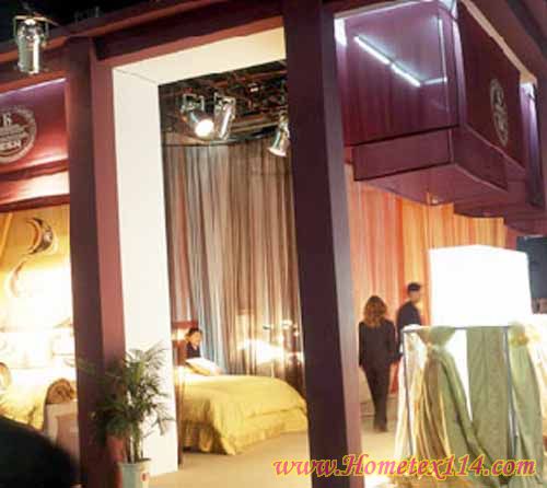 ʥ�������u��չʾ