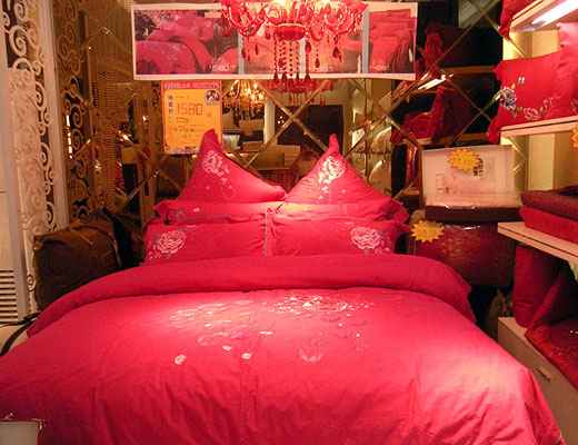 紫羅蘭家紡溫縣旗艦店開展特賣