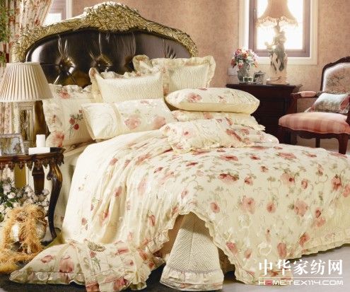 金融危機(jī)下南方寢飾的“思”與“動(dòng)”