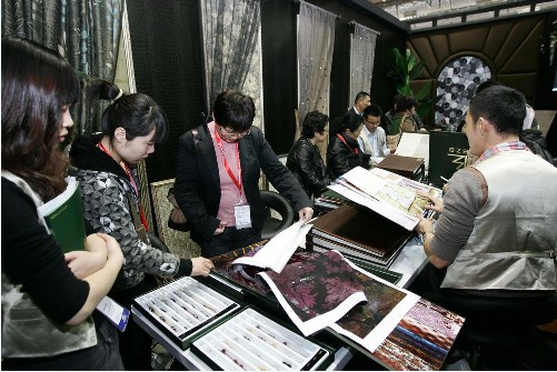 ����Ʒ�o�ϲ��[���Ǝ�����չ�[�^