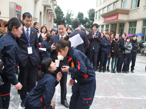 ʢ��F(tu��n)�e�kȤζ�\(y��n)��(d��ng)��(hu��)�cף�����˹�(ji��)��