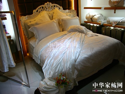 金蠶世家家紡進(jìn)駐北京燕莎奧特萊斯