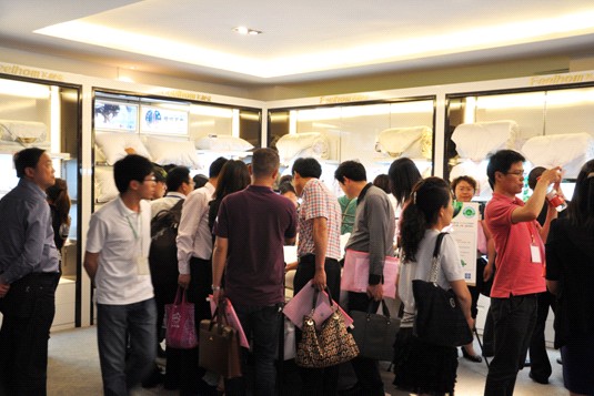 �w���롰���Aоģʽ�����̕�¡�����_