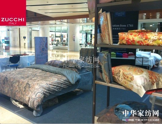 �߶˼Ҽ��l(f��)��ZUCCHI�ε�I(y��)��?c��)��L12��