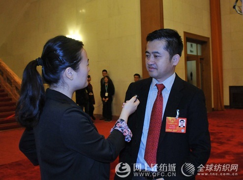 關注兩會:采訪安踏董事局丁世忠