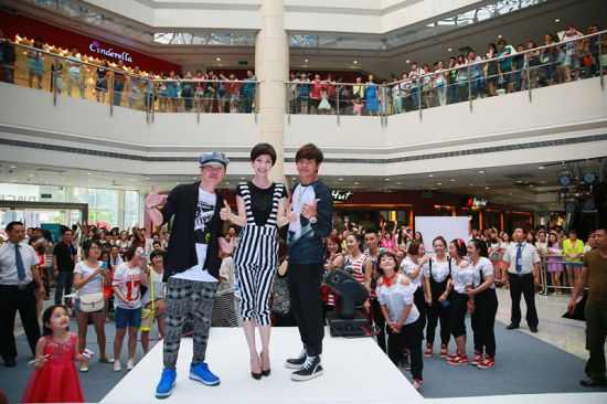 �����̰l���������đ����æ��ͣ