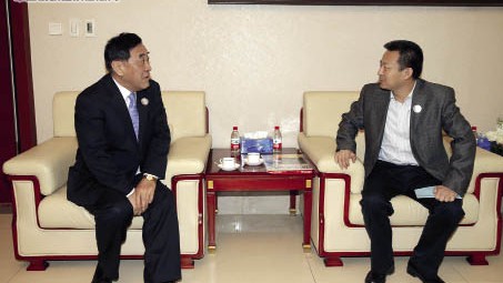 王天凱會見新疆阿克蘇地區(qū)行署副專員