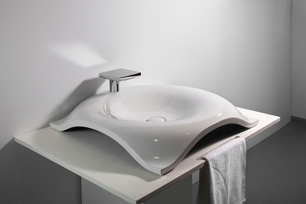 根據(jù)水面波紋設(shè)計(jì)的洗臉盆