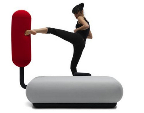 “拳擊沙發位”讓你的壓力充分宣泄