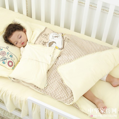 寶寶晚上睡覺(jué)應(yīng)該怎樣保暖呢?