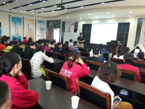 雨蘭迎來新員工全面培訓提升個人綜合素質