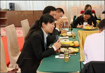 ���ˍu�Ҽ�2015������Ʒ�b�p���߽��N����Մ���A�M�Y����