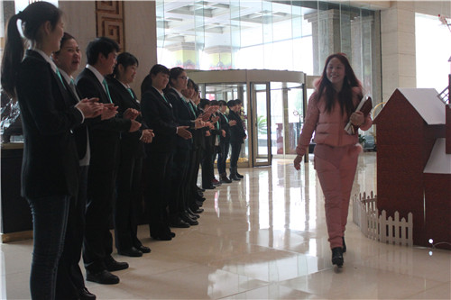 ʥ���R2015�괺����ƷƷ�b��ʢ���_��