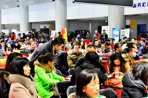 酈小漫:品牌抱團、異業(yè)聯(lián)盟、百團合力企業(yè)方能破局