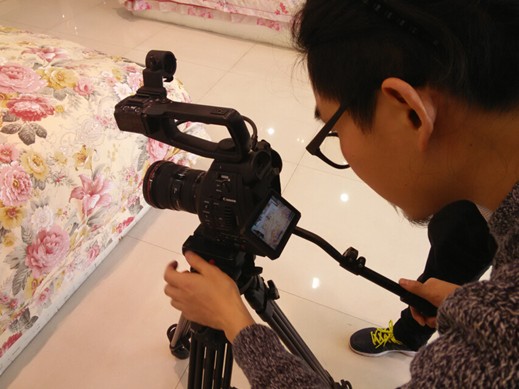 上海《星尚》欄目組走進越龍家紡