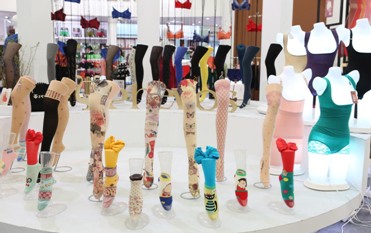 ��ᘕ����������r������