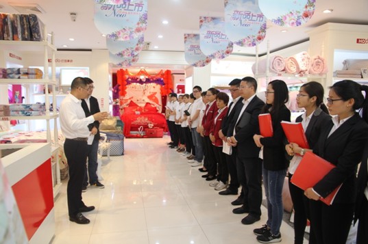 HOdo紅豆家紡組織職業(yè)店長進(jìn)行門店運營培訓(xùn)