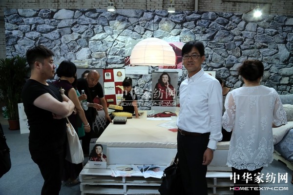 �������F���L���--�����A���_��Ʒ�ɹ��l��