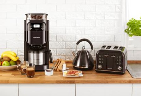 ˲�g��߆����������Ҹ��е�С������M��2017���ڶYƷ�Ҿ�չ��