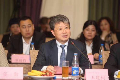 上海家紡協(xié)會(huì)攜手錦榮輕紡城齊聚鄭州舉行紡織行業(yè)研討會(huì)