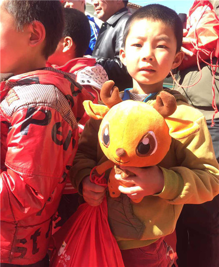 LOVO�Ҽ��y���|�Wُ�l��С�ۜ�ů�������ӣ�΢Ц֮��