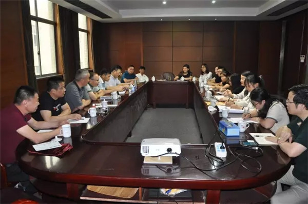 海職高與家紡行業(yè)舉行校企黨建共建簽約儀式