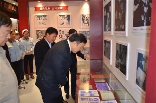 弘揚勞模精神,趙夢桃紀念館被中紡聯授予“愛國主義教育基地”