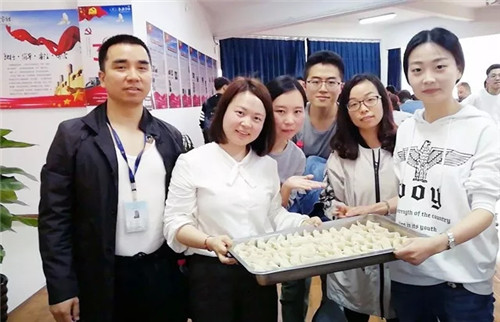 �Pʢ����F����ӨO���澳���ƵZͬ�У�