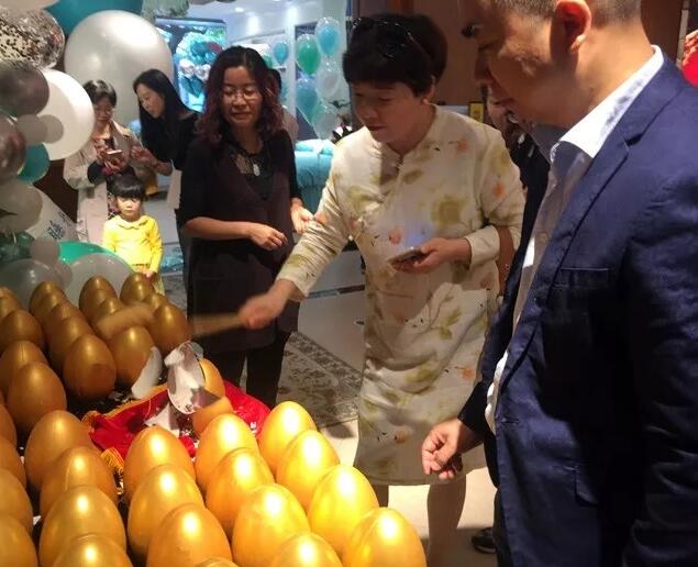 ���Լ�����ϯ˯�߹�|(zh��)�Pʢ�Ҽ������(hu��)���f����˯�������x��